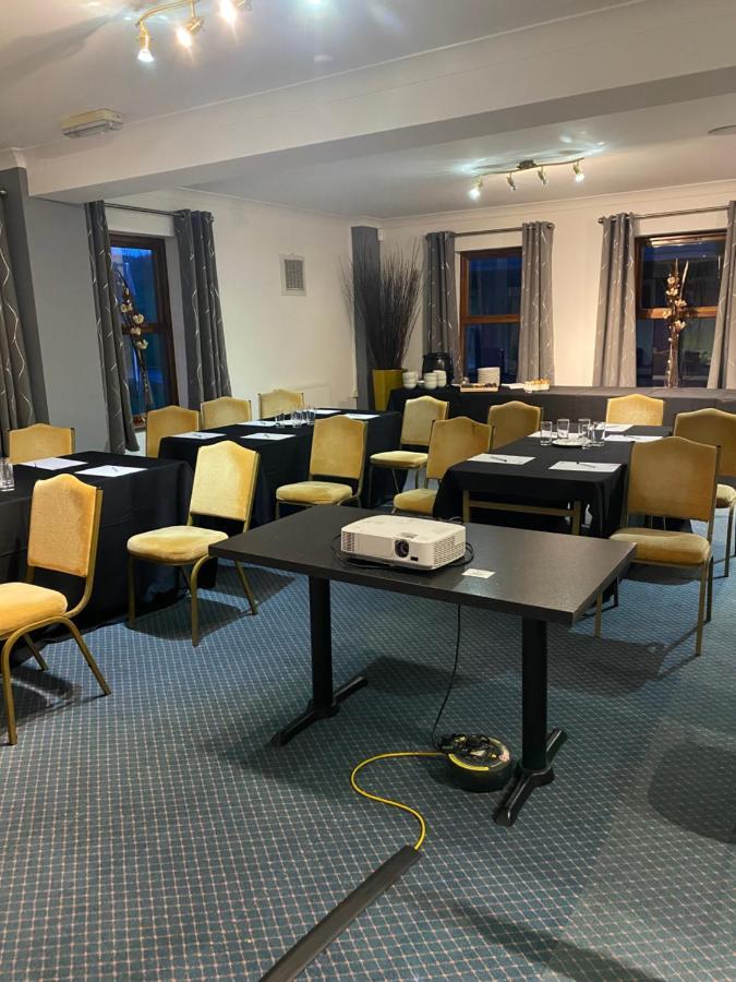 Wharton Park Golf & Country Club Bed & Breakfast บิวด์ลีย์ ภายนอก รูปภาพ