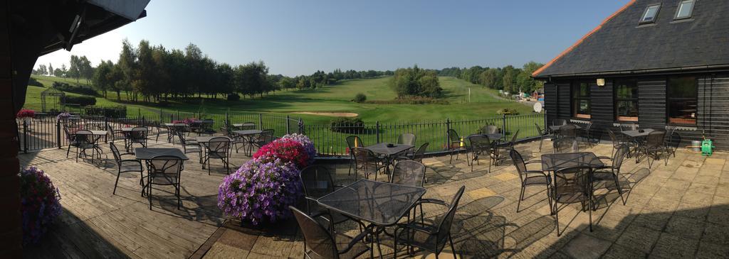 Wharton Park Golf & Country Club Bed & Breakfast บิวด์ลีย์ ภายนอก รูปภาพ
